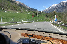 Omringade av berg