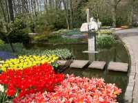 Allehanda blommor i �vcerv�ldigande m�ngder